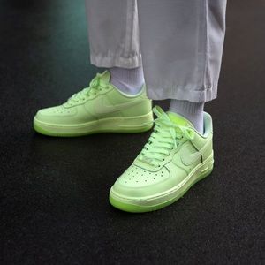 🔴SOLD🔴 Nike Air Force 1 Low AF1 Volt Women 6.5